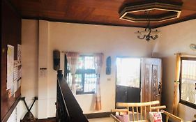 Hub Backpackers Hangout